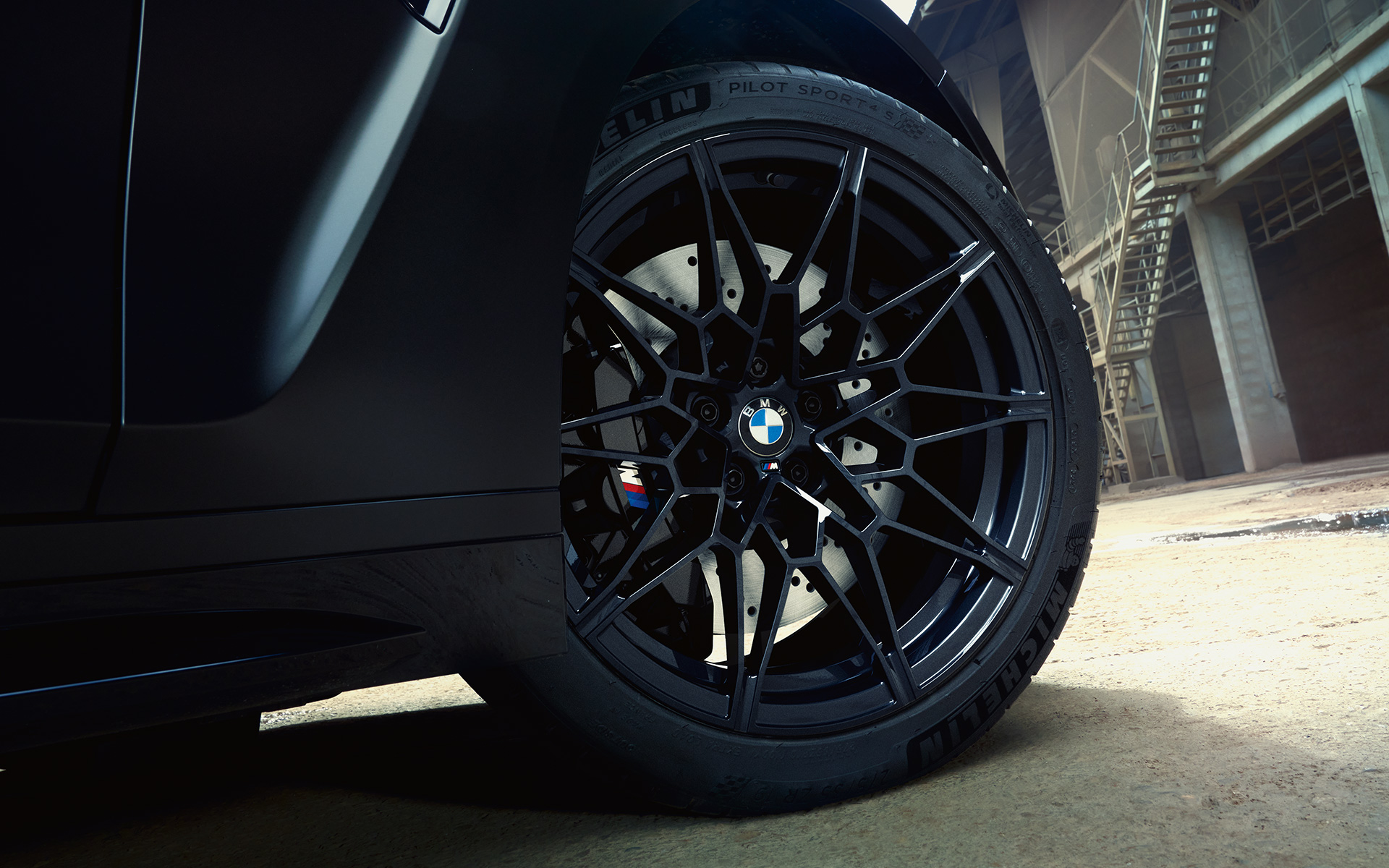 BMW M3 Competition Touring G81 BMW Individual Frozen Black metallic M Compound brake Black close-up view